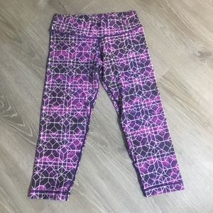 Avocado brand workout capris size M